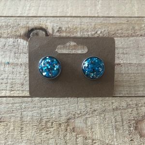 12 mm blue glitter earrings